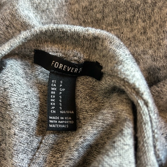 Forever 21 l Soft Comfortable Dress with Peasant Sleeves Size Small - Picture 4 of 4